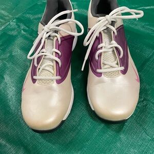 Nike Lunar Saddle women's golf shoes in white, pink, and purple. Size 8.5